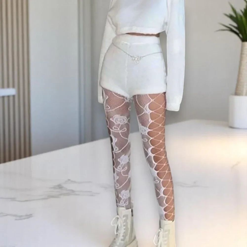 White Rose Vine Side Hollow Out Fishnet Tights - NWT - Picture 2 of 4